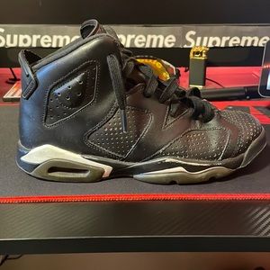 Jordan 6 youth sneaker